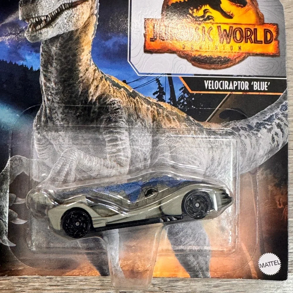 Hot Wheels Jurassic World Dominion Velociraptor‎ Blue Character Car